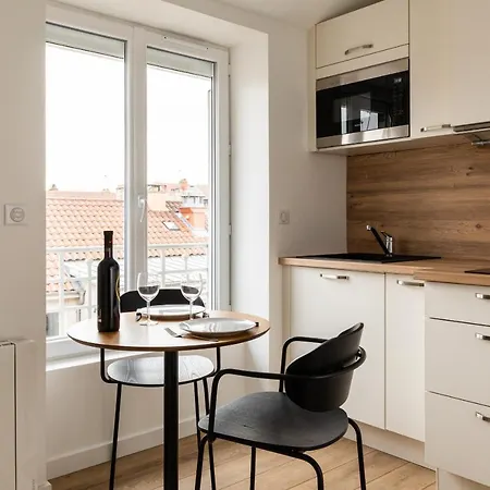 Appartement Dify Sunny - 10 Min Centre De Lyon